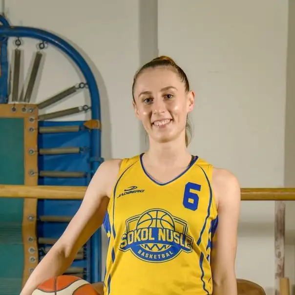 Laura Borová