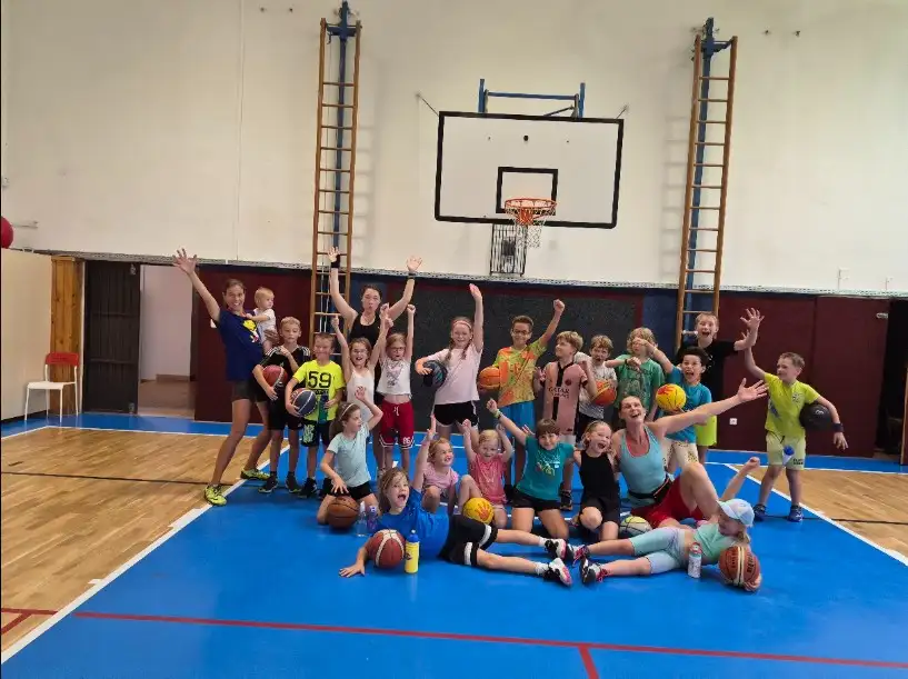 Víc než jen basketbal: Ohlédnutí za příměstským kempem