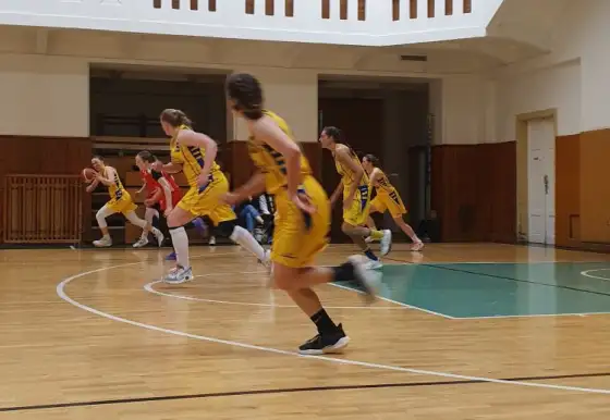 ŽENY: Dohrávka s Jabloncem